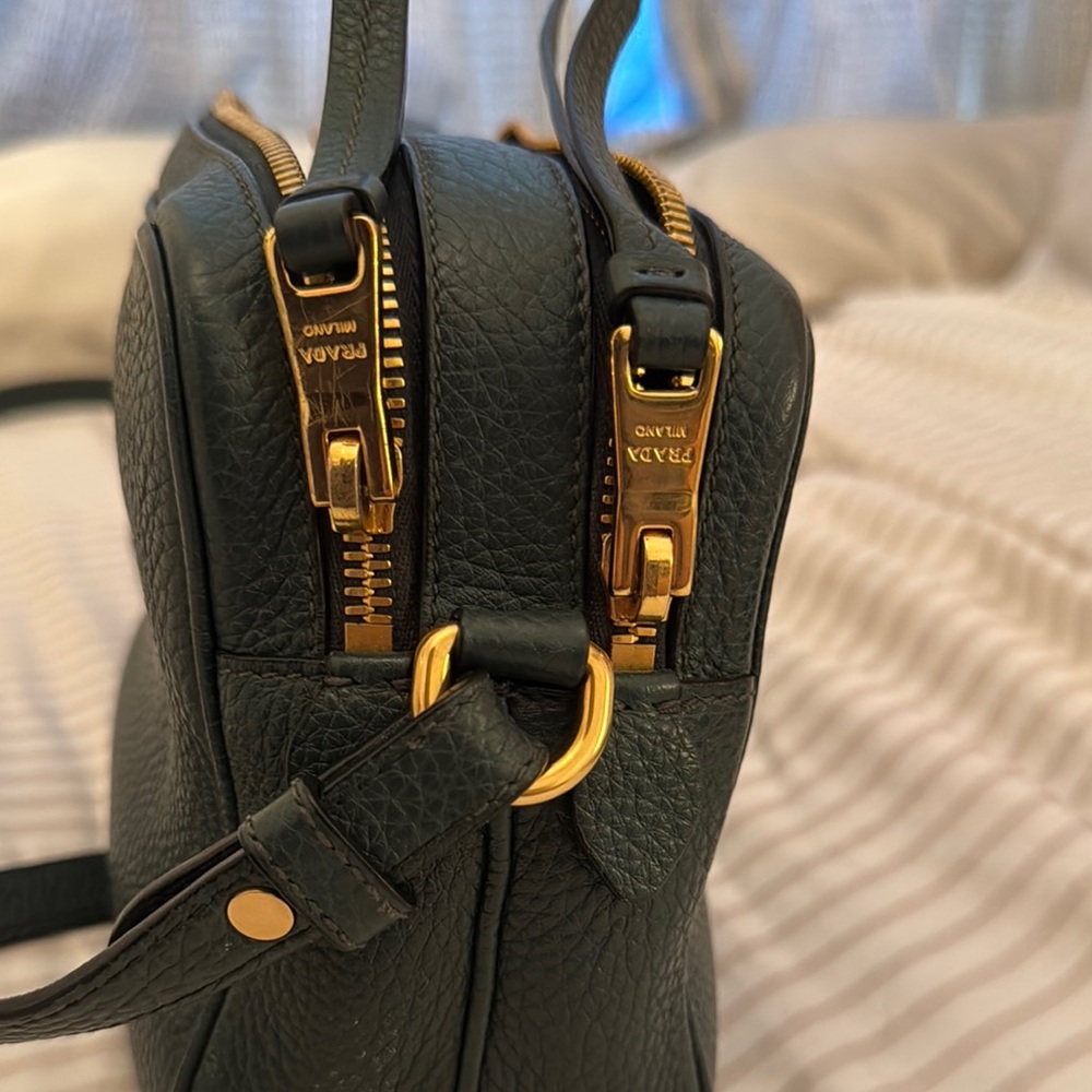 Prada Vitello Daino Leather Double Zip Camera Bag Crossbody Emerald Green - Picture 7 of 8